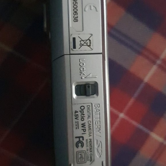 Pentax Optio WP I 6.0 MP Digital Camera with 3x Optical Zoom -Waterproof - Picture 2 of 4